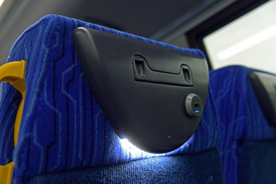 Детали интерьера Alexander Dennis Enviro500 SuperLo 2016 года  (CA) (фото 12 из 15)